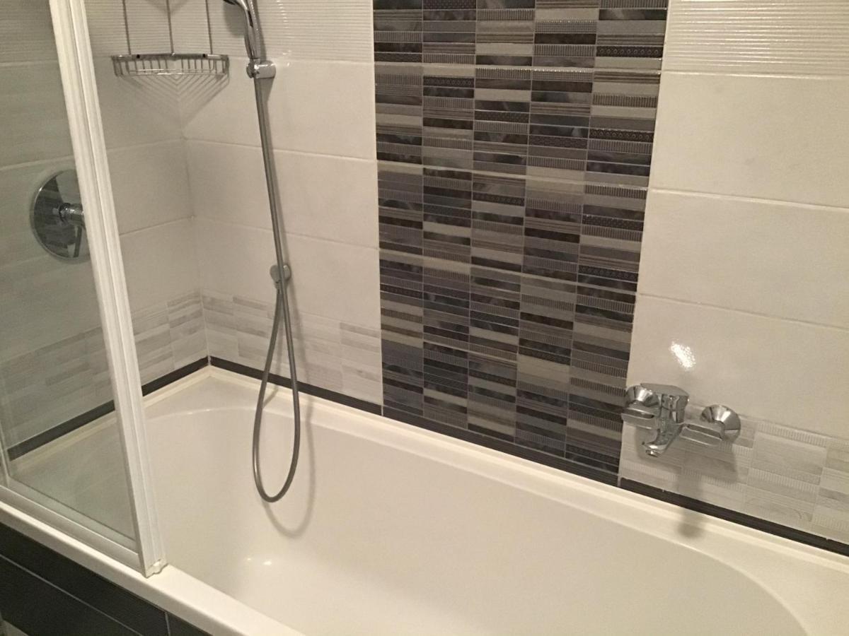 Family Wellness Apartman Hajdúszoboszló Esterno foto