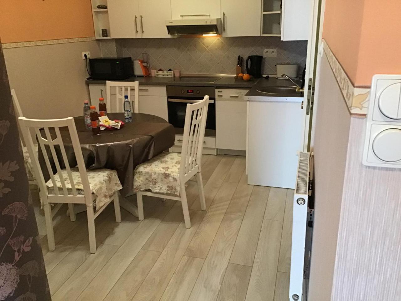 Family Wellness Apartman Hajdúszoboszló Esterno foto